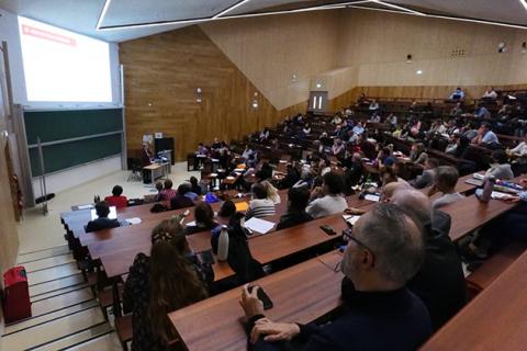 Cécile Renouard, philosophe, ddécrypte le concept des « Six portes de la transition »